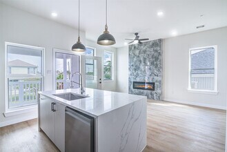 4025 Avenue M in Galveston, TX - Building Photo - Building Photo