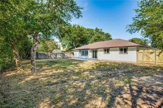 6220 Blarwood Dr in Austin, TX - Building Photo - Building Photo