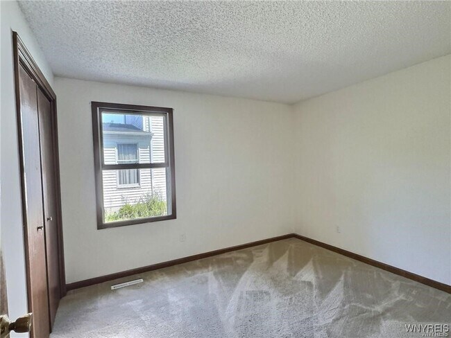 16 Hubbardston Pl in Buffalo, NY - Building Photo - Building Photo