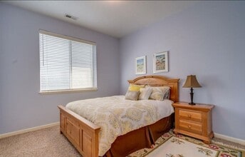 15321 SE Henderson Way in Portland, OR - Building Photo - Building Photo