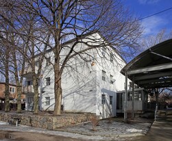 415 Willowdale in Toronto, ON - Building Photo