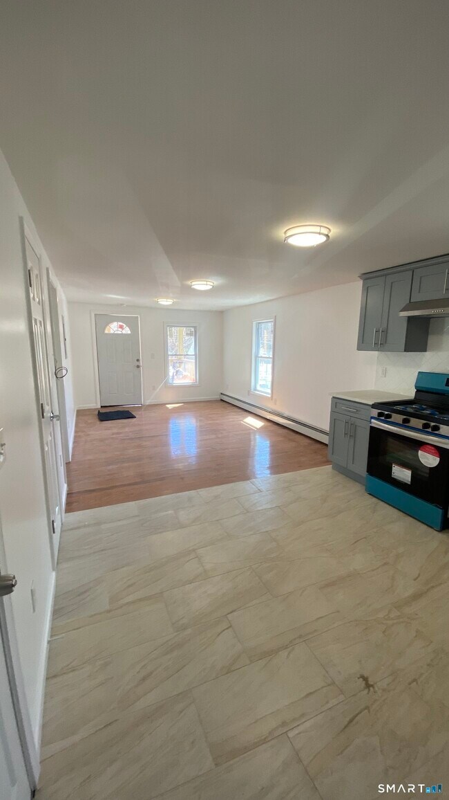 125 Wall St in Torrington, CT - Building Photo - Building Photo
