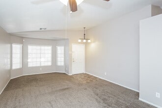 5333 W Cool Dawn Ct in Las Vegas, NV - Building Photo - Building Photo