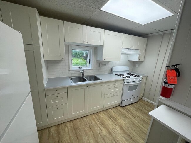 44 Center St in Highland Falls, NY - Building Photo - Building Photo