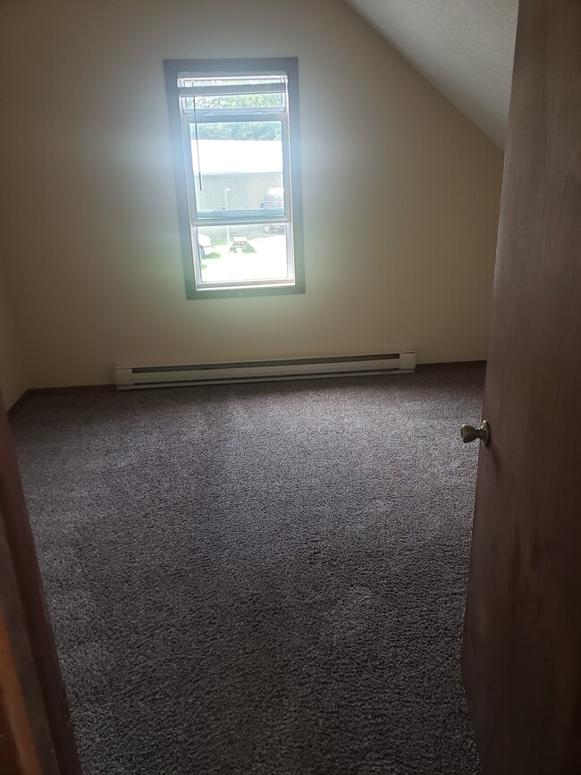 S10333 County Road HH I, Unit B in Eleva, WI - Building Photo - Building Photo