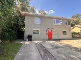 1110 Poinsettia Ave in Orlando, FL - Building Photo
