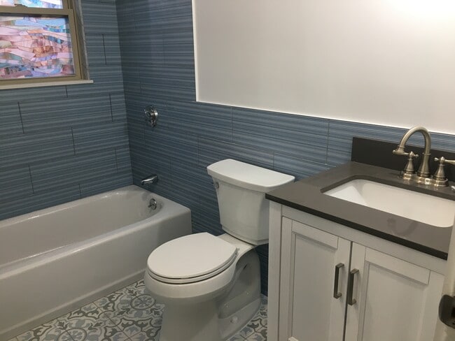 12 Eliot Cres, Unit IK