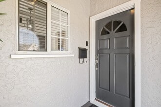 2844 Hill St in Huntington Park, CA - Building Photo - Building Photo