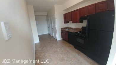 1805 N Calvert St in Baltimore, MD - Foto de edificio - Building Photo