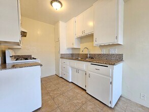 1600 Magnolia Ave in Long Beach, CA - Building Photo - Building Photo