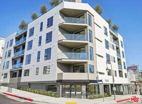 10431 Santa Monica Blvd in Los Angeles, CA - Building Photo