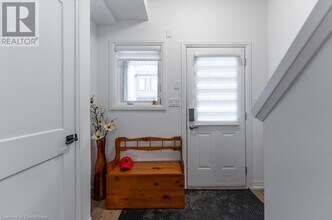 461 Blackburn Dr in Brantford, ON - Building Photo - Building Photo