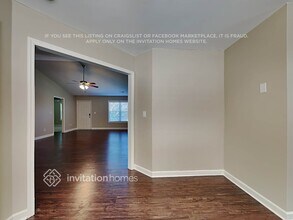 1518 Hawkcrest Ln in Winston-Salem, NC - Foto de edificio - Building Photo