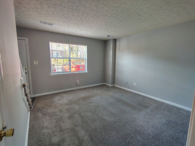 property at 16 Duiguid Dr