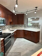 5800 Camino Del Sol in Boca Raton, FL - Building Photo - Building Photo