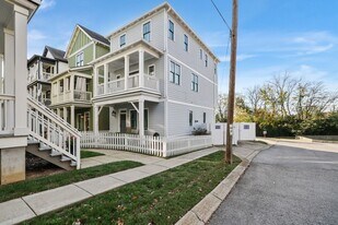 204 Burns Ave in Nashville, TN - Building Photo
