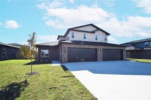 523 Cosmos St in Centerton, AR - Building Photo