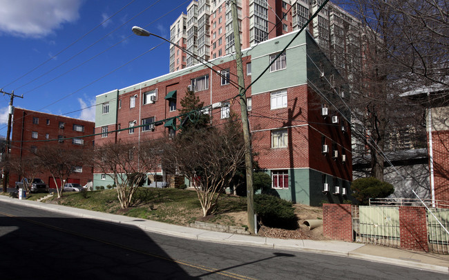 1523 Fairfax Dr in Arlington, VA - Foto de edificio - Building Photo