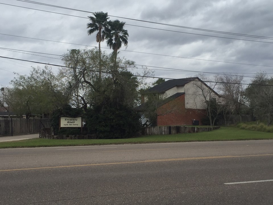 Treasure Bluff in Harlingen, TX - Building Photo