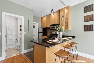 547 Columbus Ave, Unit 3F in Boston, MA - Building Photo
