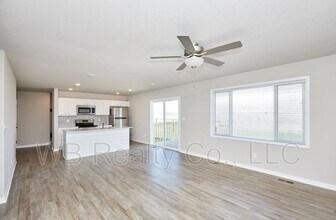 1235 Locust St in Waukee, IA - Building Photo - Building Photo