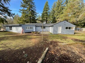 12827 Glenwood Ave SW in Tacoma, WA - Building Photo - Building Photo