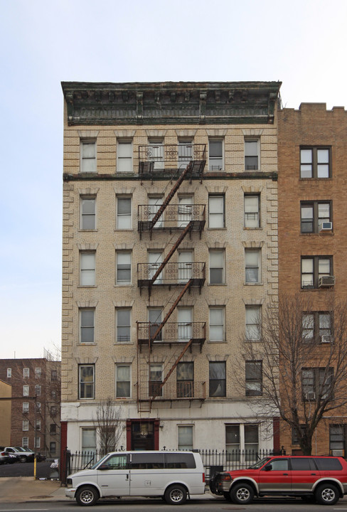 2461-2463 Amsterdam Ave in New York, NY - Building Photo