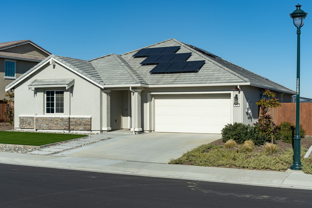 Carmello at Roberts Ranch in Vacaville, CA - Building Photo