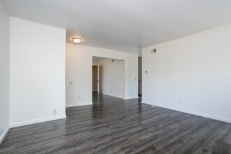 1701 Old Mill Rd in Encinitas, CA - Building Photo - Building Photo