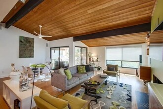 509 S Sierra Ave in Solana Beach, CA - Foto de edificio - Building Photo