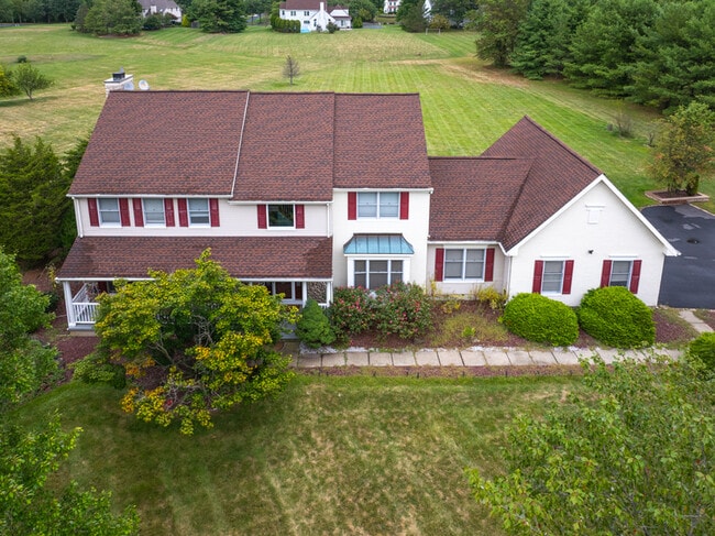 11 Endicott Ln in West Windsor Township, NJ - Building Photo - Building Photo