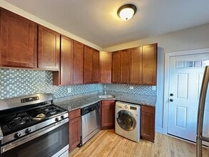 3535 N Racine Ave, Unit J07P in Chicago, IL - Building Photo - Building Photo