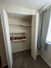 4676 S Ridgeline Dr, Unit 2 in Washington Terrace, UT - Foto de edificio - Building Photo