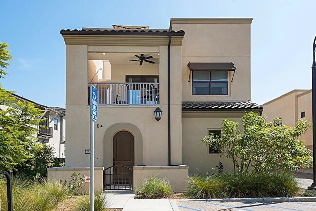 168 Follyhatch in Irvine, CA - Building Photo - Building Photo