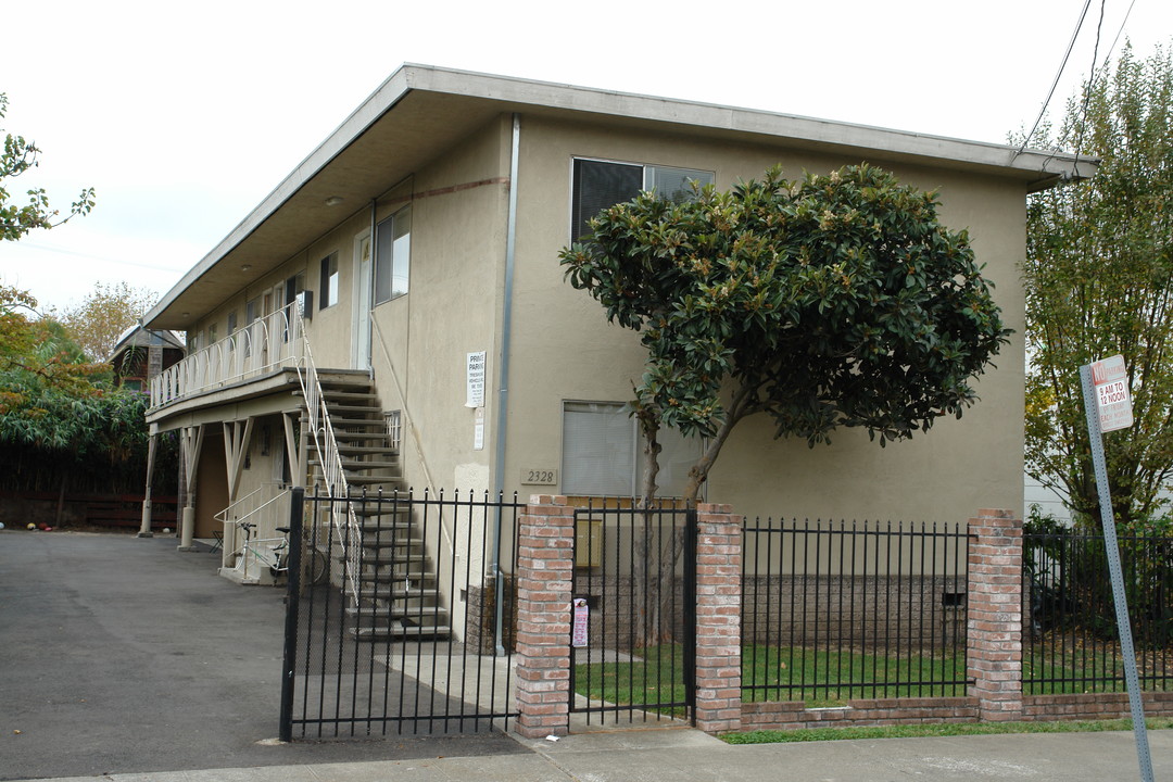 2328 7th St in Berkeley, CA - Foto de edificio