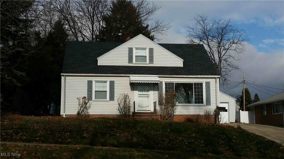5785 Andover Blvd in Garfield Heights, OH - Building Photo