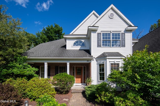 20 Fairhill Rd in Clifton Park, NY - Building Photo - Building Photo