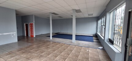1430 W Martin Luther King Jr Blvd in Los Angeles, CA - Building Photo - Building Photo