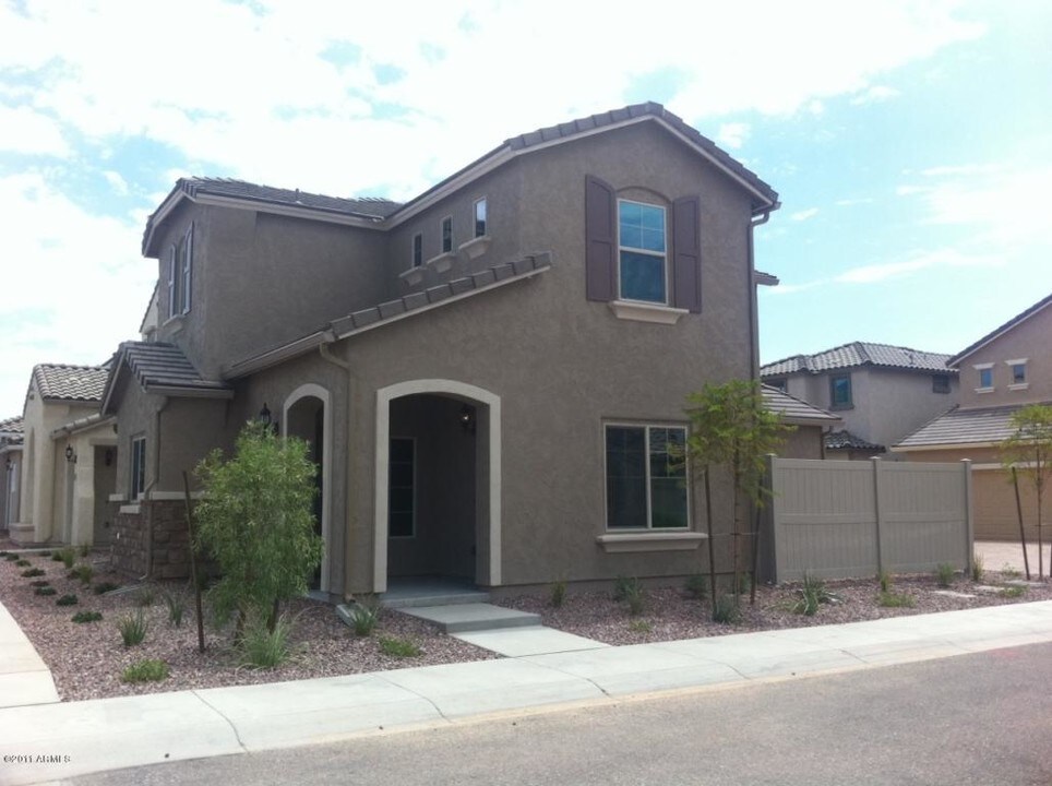 16131 N 21st Ln in Phoenix, AZ - Building Photo