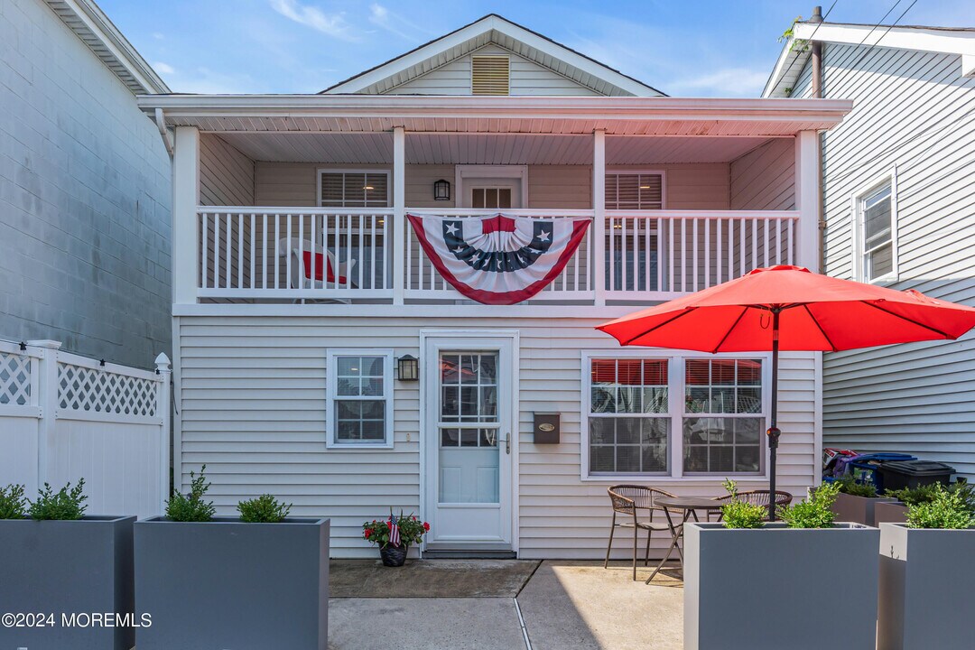 509 8th Ave in Belmar, NJ - Building Photo