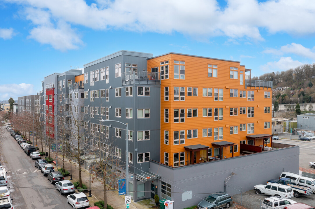 Pondtedera in Seattle, WA - Building Photo