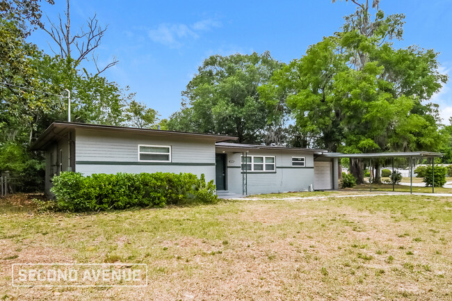 property at 10506 Villanova Rd