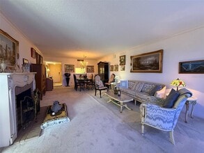 7400 Sun Island Dr S in South Pasadena, FL - Foto de edificio - Building Photo