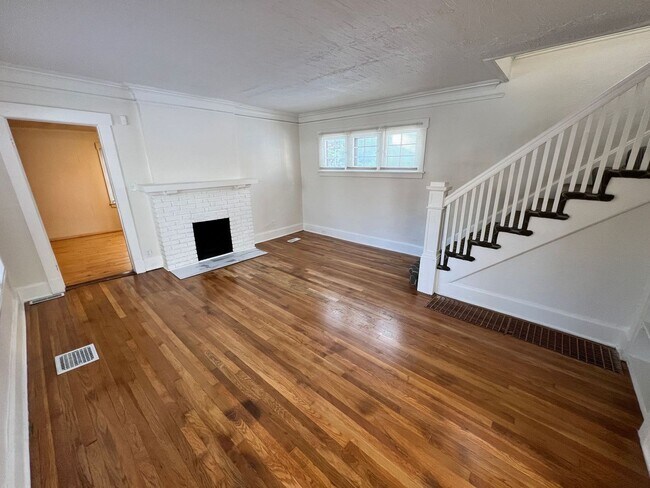 4928 Troostwood Rd in Kansas City, MO - Building Photo - Building Photo