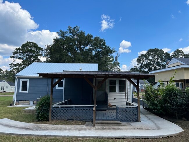 519 Lakeview Ave in Mccomb, MS - Building Photo - Building Photo