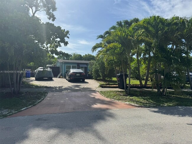 property at 450 SW 22nd Ave