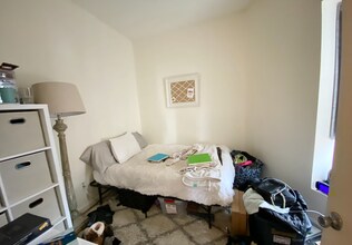 96 Hammond St, Unit 3 in Boston, MA - Foto de edificio - Building Photo