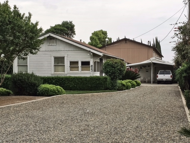 903-923 1st St in Escalon, CA - Foto de edificio - Building Photo