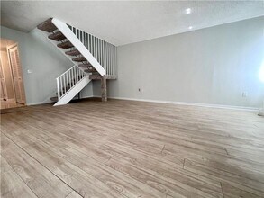 701 N Pine Island Rd in Plantation, FL - Building Photo - Building Photo