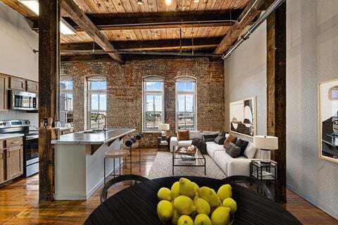 United Jewelers and Lee Hardware Apartments